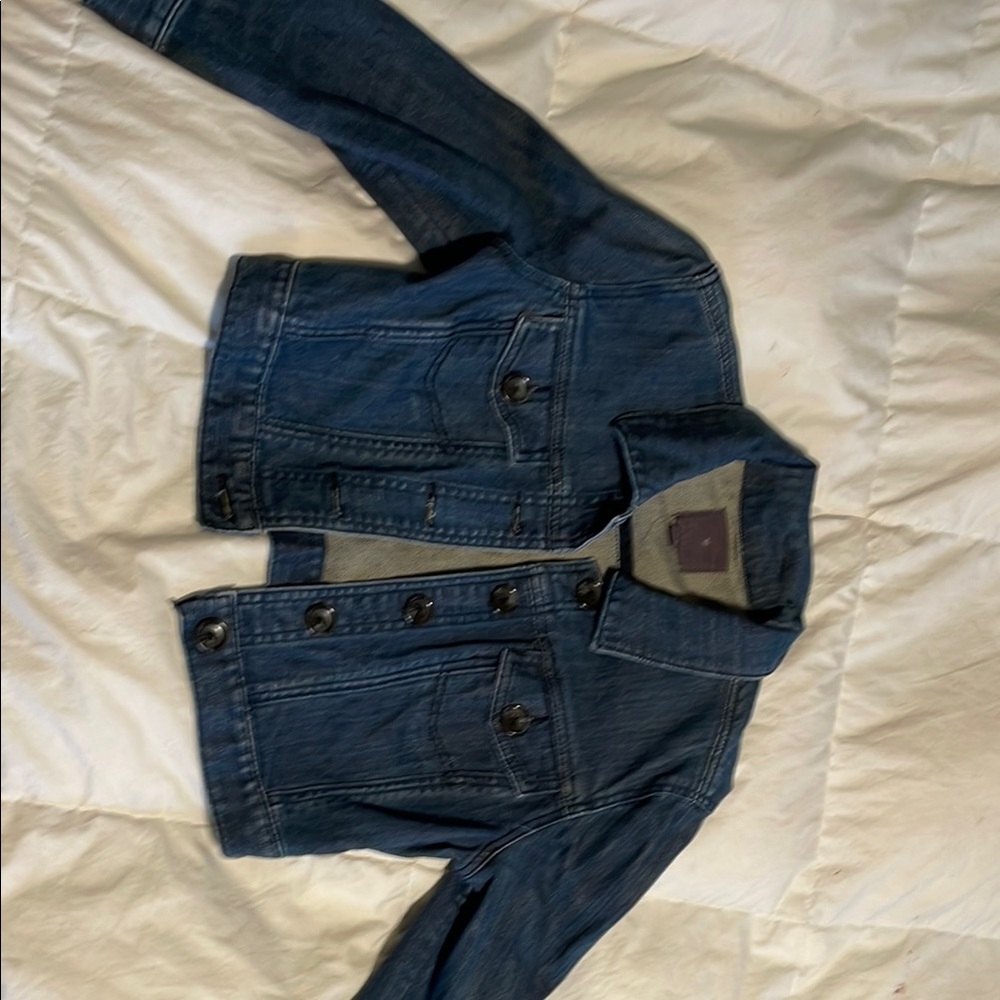 Stylish Cropped 3/4 sleeve Blue Denim Jacket